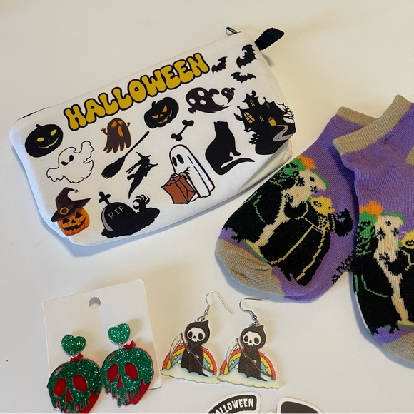 Halloween Earrings 4 Pairs Gift Set Ghosts Grim reaper Scream Hocus Pocus NWT - Picture 9 of 13